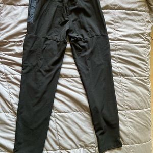 Figs: Black - Mundri/ Sz XS Regular